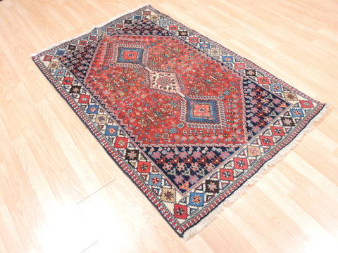 Yalameh Red Hand Knotted 33 X 50 Area Rug 100-111976 Image 2