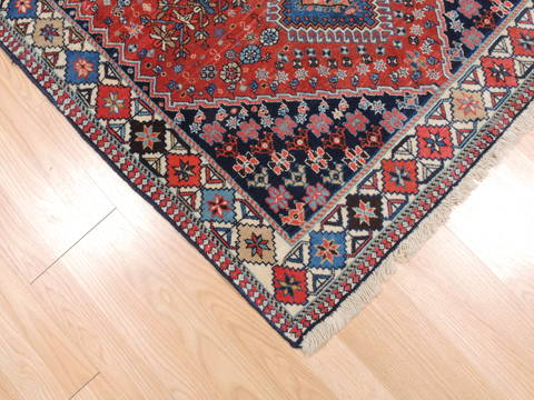 Yalameh Red Hand Knotted 33 X 50 Area Rug 100-111976 Image 3