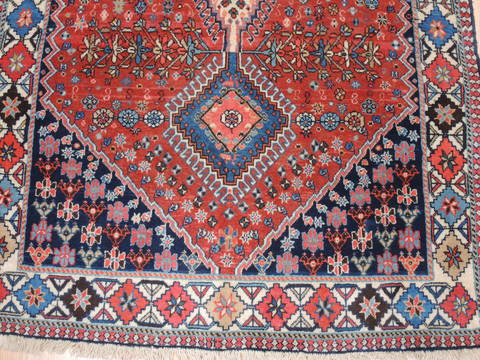 Yalameh Red Hand Knotted 33 X 50 Area Rug 100-111976 Image 4