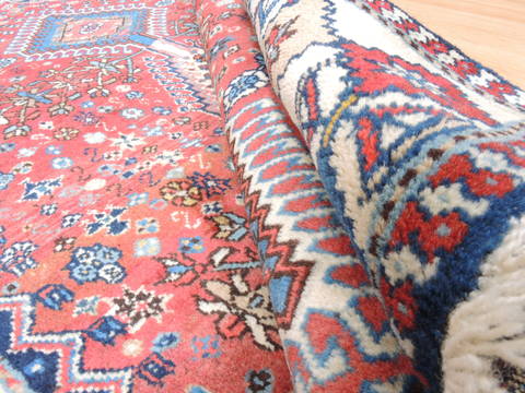 Yalameh Red Hand Knotted 33 X 50 Area Rug 100-111976 Image 8