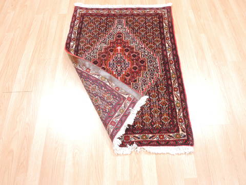 Sanandaj Red Hand Knotted 24 X 37 Area Rug 100-111978 Image 8