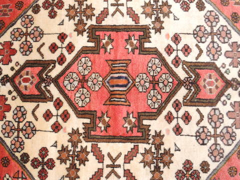 Hamedan Red Hand Knotted 37 X 49 Area Rug 100-111982 Image 6