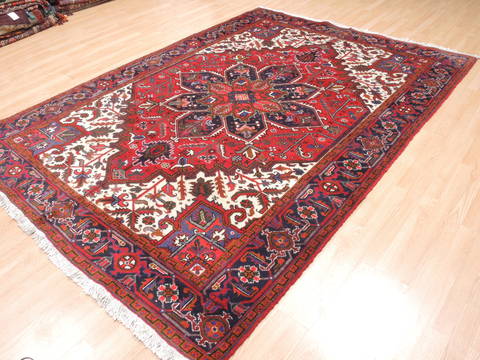 Heriz Red Hand Knotted 70 X 100 Area Rug 100-111992 Image 13