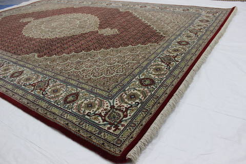 Mahi Red Hand Knotted 69 X 910 Area Rug 902-111996 Image 1