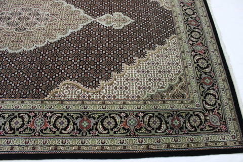 Mahi Black Hand Knotted 68 X 910 Area Rug 902-111999 Image 2