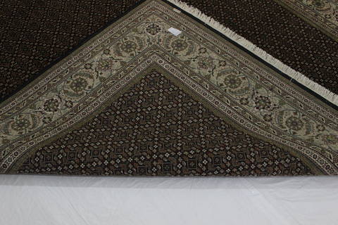 Mahi Black Hand Knotted 80 X 99 Area Rug 902-112007 Image 3