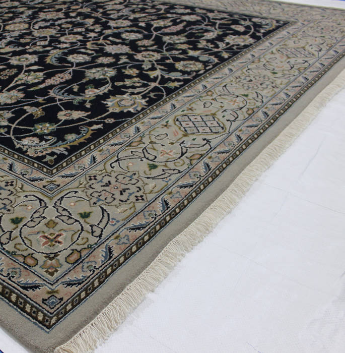 Nain Blue Hand Knotted 82 X 99 Area Rug 902-112048 Image 1