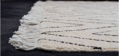 Moroccan White Hand Knotted 64 X 95 Area Rug 700-112086 Image 2