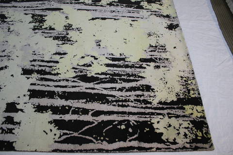 Modern Black Hand Knotted 81 X 101 Area Rug 902-112111 Image 2