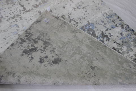 Modern Green Hand Loomed 56 X 80 Area Rug 902-112157 Image 3