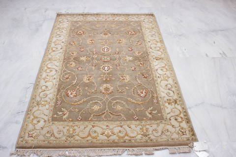 Jaipur Grey Hand Knotted 40 X 60 Area Rug 905-112165 Image 1