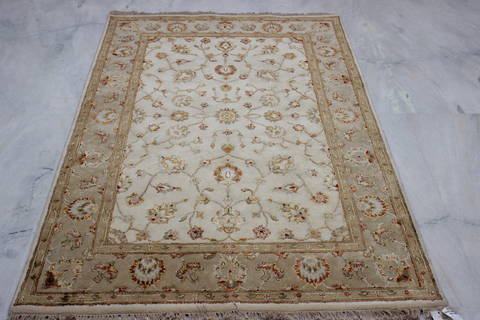 Jaipur White Hand Knotted 41 X 61 Area Rug 905-112175 Image 1