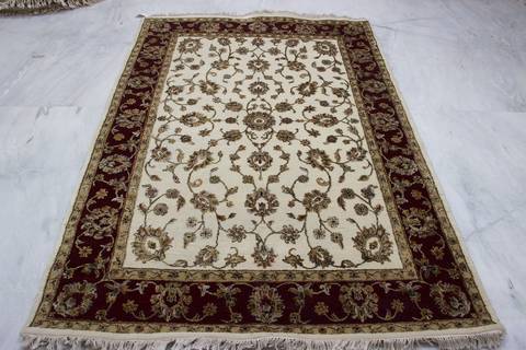 Jaipur White Hand Knotted 51 X 73 Area Rug 905-112325 Image 2