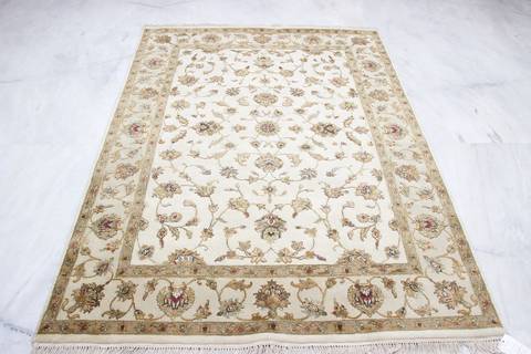 Jaipur White Hand Knotted 50 X 71 Area Rug 905-112341 Image 1