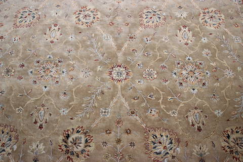 Jaipur Beige Hand Knotted 91 X 123 Area Rug 905-112356 Image 3