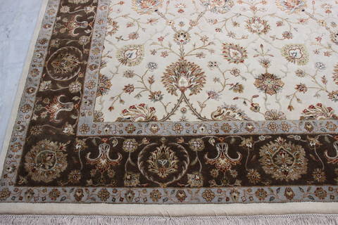 Jaipur White Hand Knotted 82 X 103 Area Rug 905-112389 Image 1