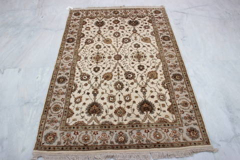 Jaipur White Hand Knotted 41 X 63 Area Rug 905-112430 Image 1