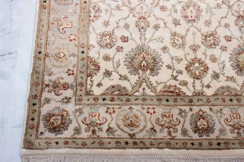Jaipur White Hand Knotted 41 X 63 Area Rug 905-112430 Image 2