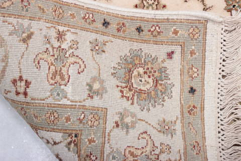 Jaipur White Hand Knotted 41 X 63 Area Rug 905-112430 Image 3