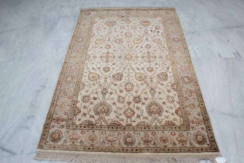 Jaipur White Hand Knotted 41 X 63 Area Rug 905-112430 Image 4
