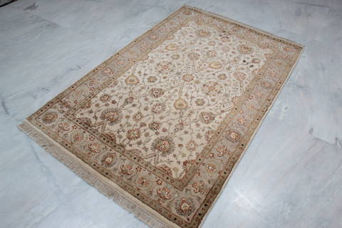 Jaipur White Hand Knotted 41 X 63 Area Rug 905-112430 Image 5