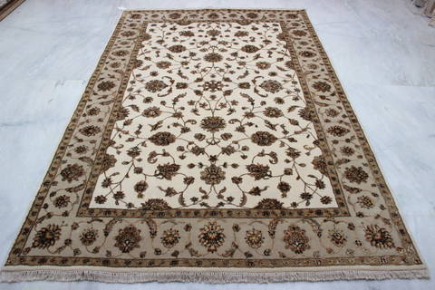 Jaipur White Hand Knotted 60 X 92 Area Rug 905-115616 Image 3