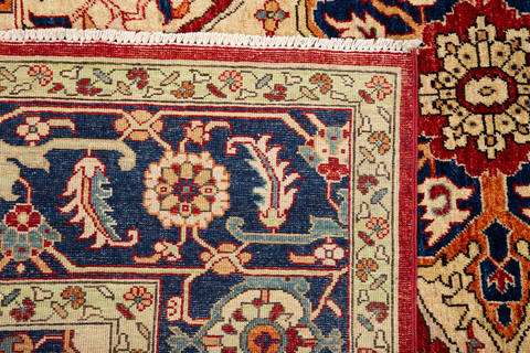 Heriz Red Hand Knotted 83 X 100 Area Rug 700-115744 Image 6