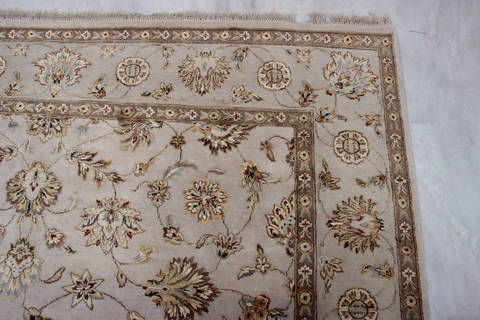 Jaipur White Hand Knotted 80 X 101 Area Rug 905-115811 Image 6
