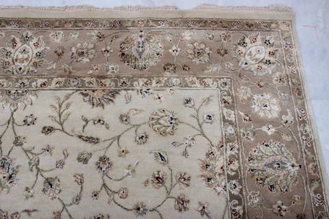 Jaipur White Hand Knotted 80 X 103 Area Rug 905-115818 Image 6