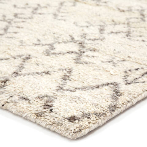 Jaipur Living Zuri White 80 X 100 Area Rug RUG110973 803-119648 Image 1