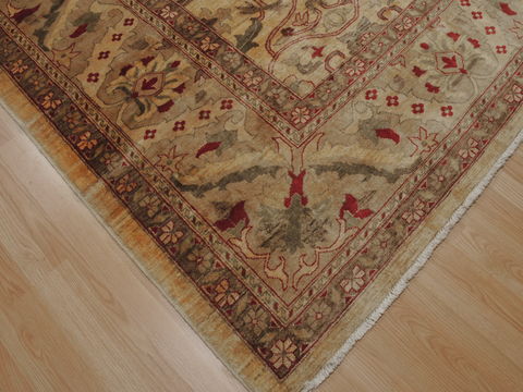 Pishavar Beige Hand Knotted 109 X 150 Area Rug 100-12041 Image 3