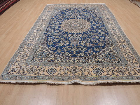Nain Blue Hand Knotted 66 X 103 Area Rug 100-12046 Image 1