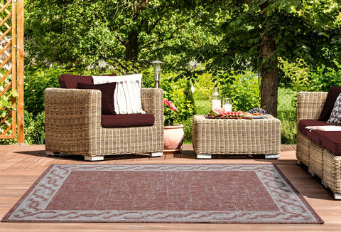 United Weavers Augusta Brown 50 X 70 Area Rug 3900 10029 69 806-123333 Image 1