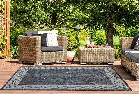 United Weavers Augusta Black 50 X 70 Area Rug 3900 10070 69 806-123341 Image 1