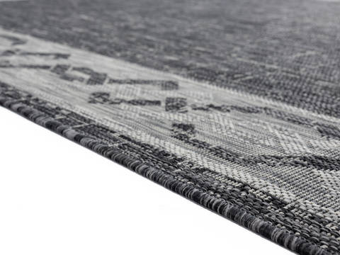 United Weavers Augusta Black 50 X 70 Area Rug 3900 10070 69 806-123341 Image 4
