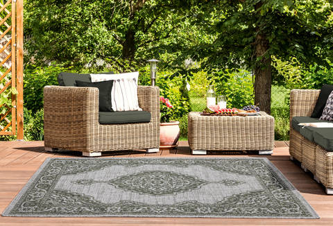 United Weavers Augusta Green 50 X 70 Area Rug 3900 10245 69 806-123355 Image 1