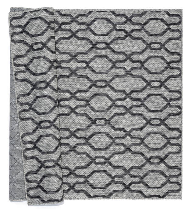 United Weavers Augusta Black 50 X 70 Area Rug 3900 10470 69 806-123371 Image 3
