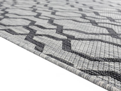 United Weavers Augusta Black 50 X 70 Area Rug 3900 10470 69 806-123371 Image 4