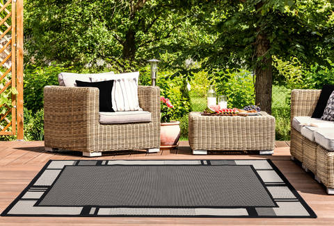 United Weavers Augusta Black 70 X 100 Area Rug 3900 10870 912 806-123406 Image 1
