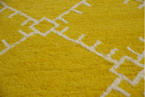 United Weavers Casablanca Yellow 10 X 30 Area Rug 1510 20112 24 806-123958 Image 4