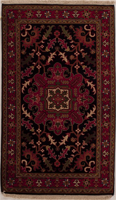 Heriz Black Hand Knotted 30 X 50 Area Rug 251-13582 Image 0