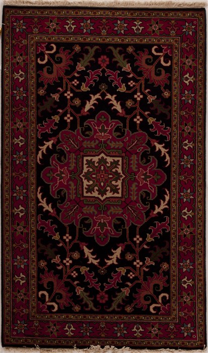 Heriz Black Hand Knotted 30 X 50 Area Rug 251-13592 Image 0