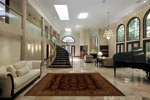 Pishavar Red Hand Knotted 83 X 100 Area Rug 251-13725 Image 1