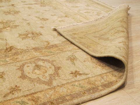 Pishavar Beige Hand Knotted 80 X 100 Area Rug 834-130822 Image 2