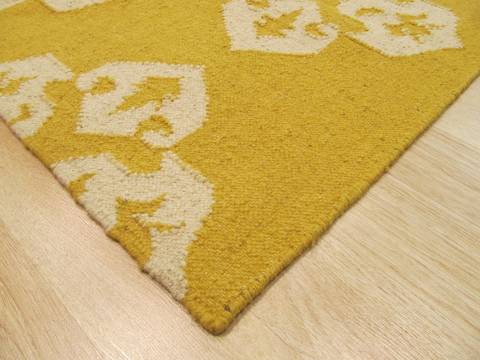 Modern-Contemporary Yellow Hand Made 120 X 151 Area Rug 834-130908 Image 1