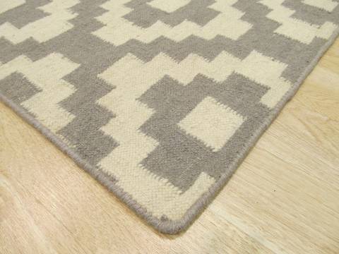 Modern-Contemporary Grey Hand Made 120 X 151  Area Rug 834-130924 Image 1