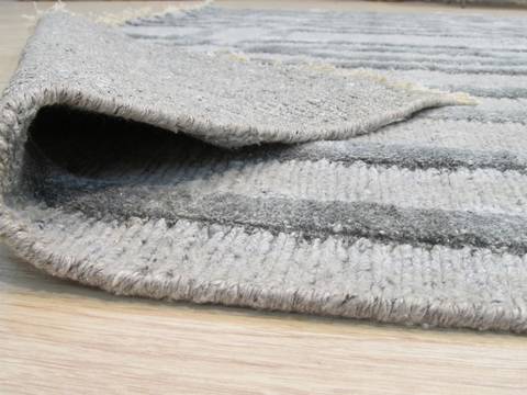 Grey Hand Knotted 40 X 60 Area Rug 834-131145 Image 2