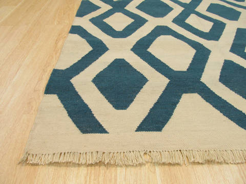Kilim Beige Hand Made 50 X 80 Area Rug 834-131174 Image 1