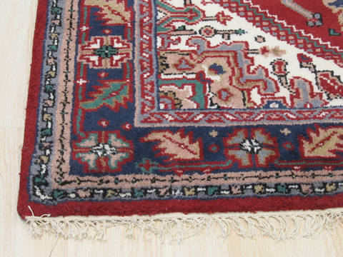 Heriz Red Hand Knotted 50 X 80 Area Rug 834-131336 Image 1