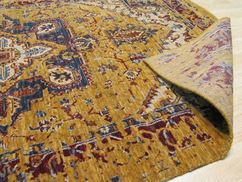 Serapi Yellow Machine Made 79 X 99 Area Rug 834-131594 Image 2